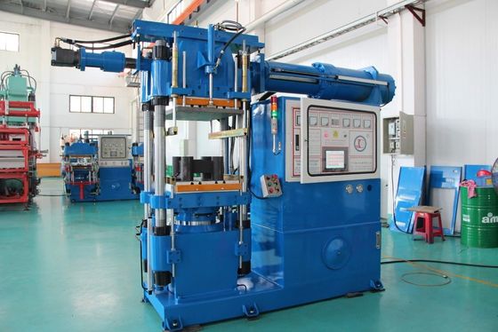Yüksek hassasiyetli 600 ton yatay kauçuk enjeksiyon kalıplama makinesi iki besleme sistemi