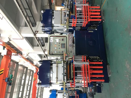 Silikon kalıp üreticisi Silikon bebek besleme emici plaka yapmak için silikon kauçuk vakum sıkıştırma kalıplama makinesi